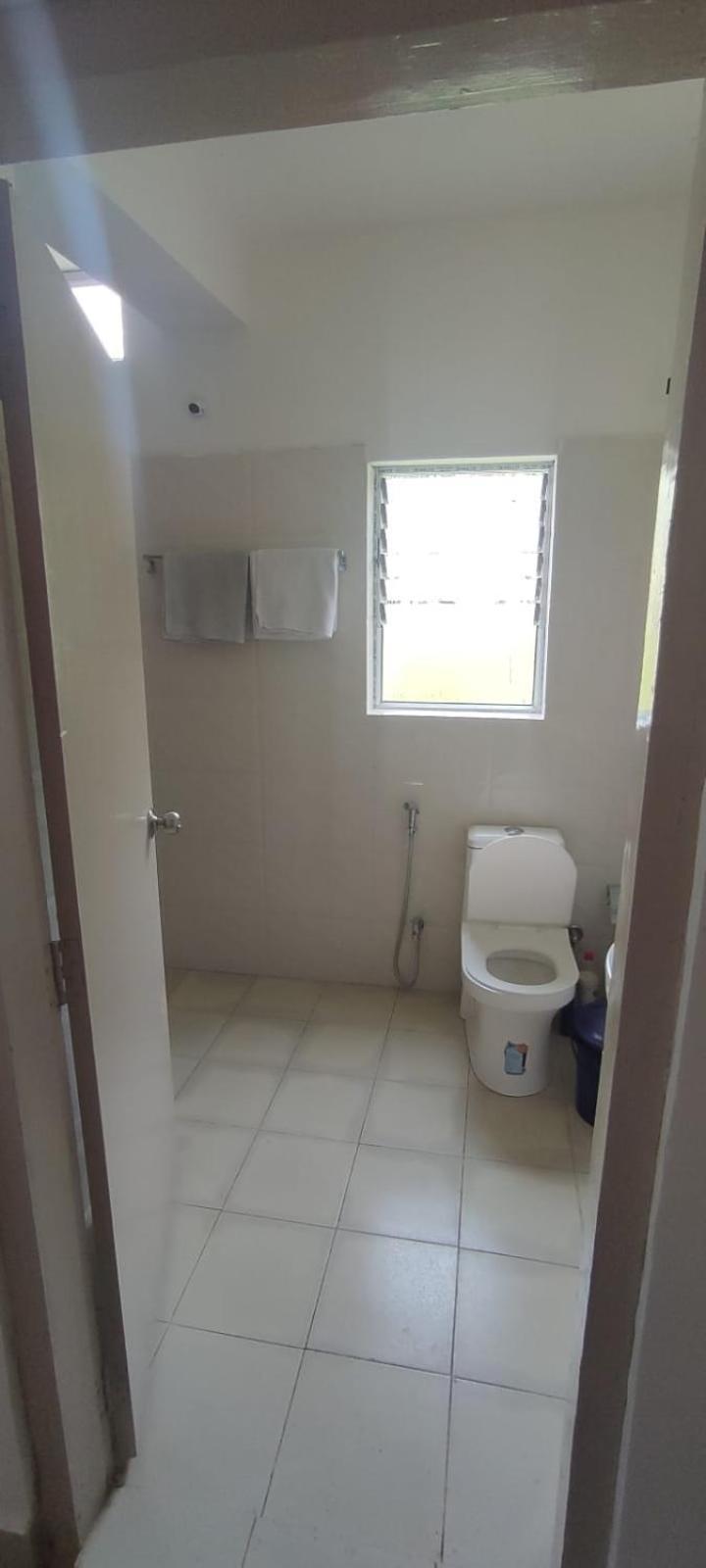 Hilltop Lodge Guwahati Habitación foto